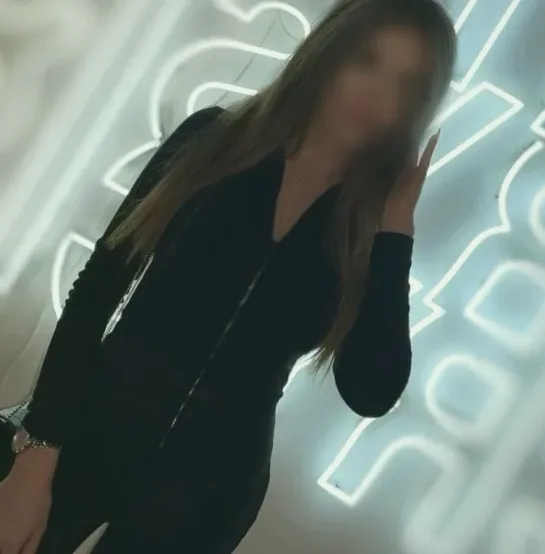 Andrea, 32