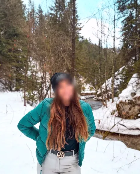 Katrine, 27