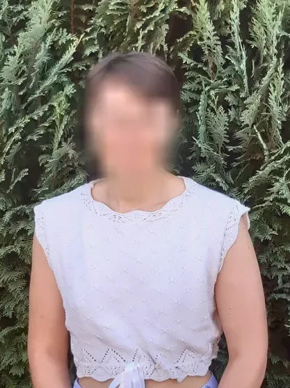 Malou, 27