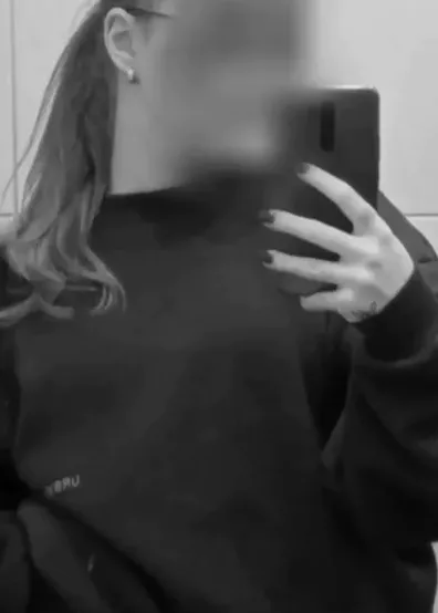 Nora, 19
